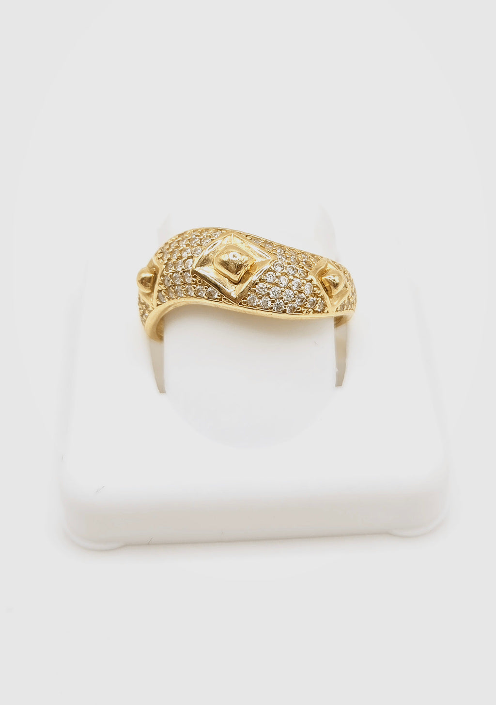 10KT ELEGANT CZ FILLED RING WITH RECTANGULAR DETAILS SIZE 9 Weight 3.1GR