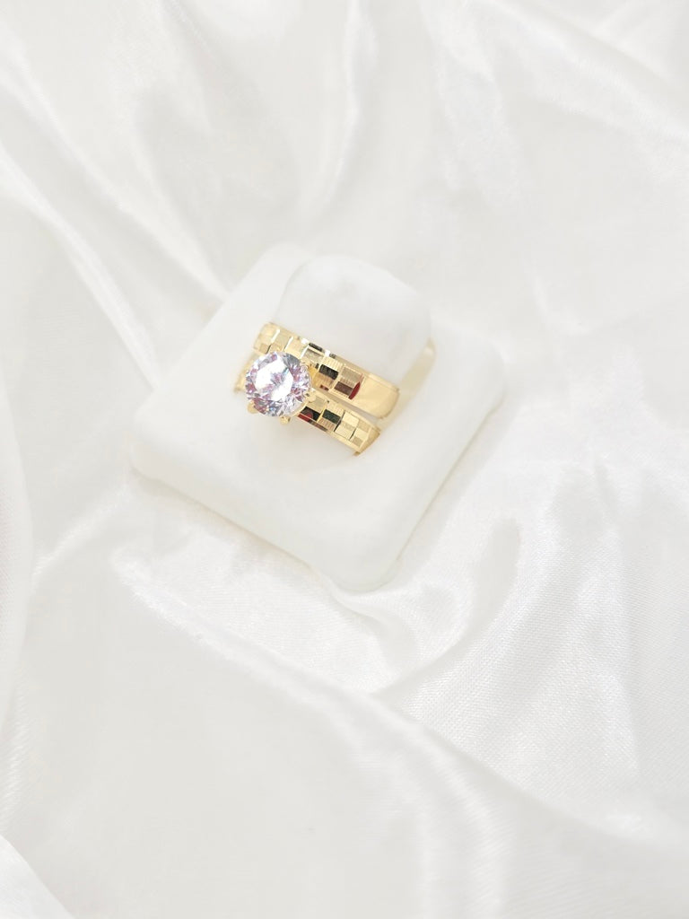 10KT WOMEN'S SQUARE CUT ENGAGEMENT RINGS Size 7 Weight 3.8GR