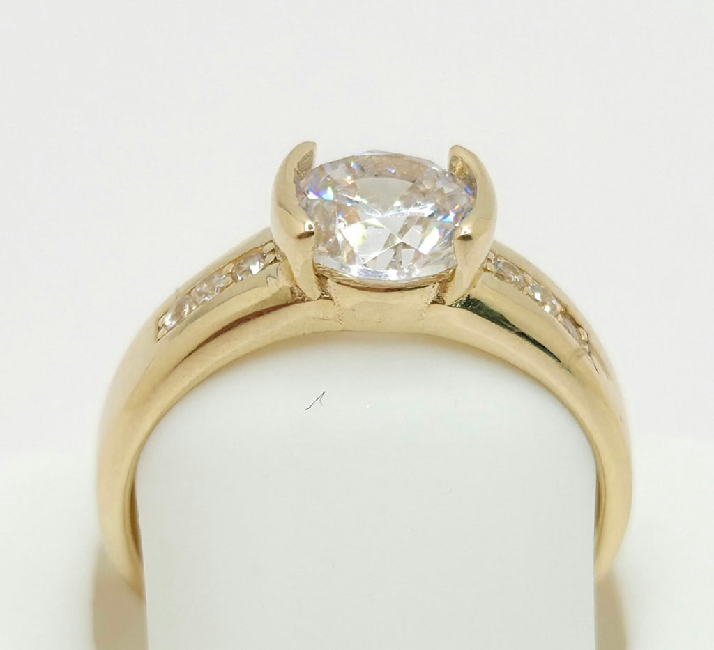 14KT DELICATE SMALL WHITE STONE PROMISE RING Size 7 Weight 3.3GR