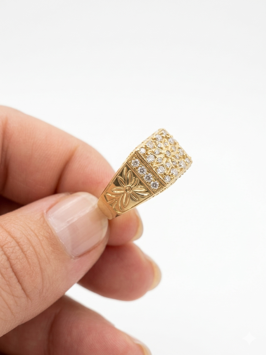 10KT EXTRA SMALL SQUARE ROSETTA RING Size 11-11.5 Weigth 3.1GR