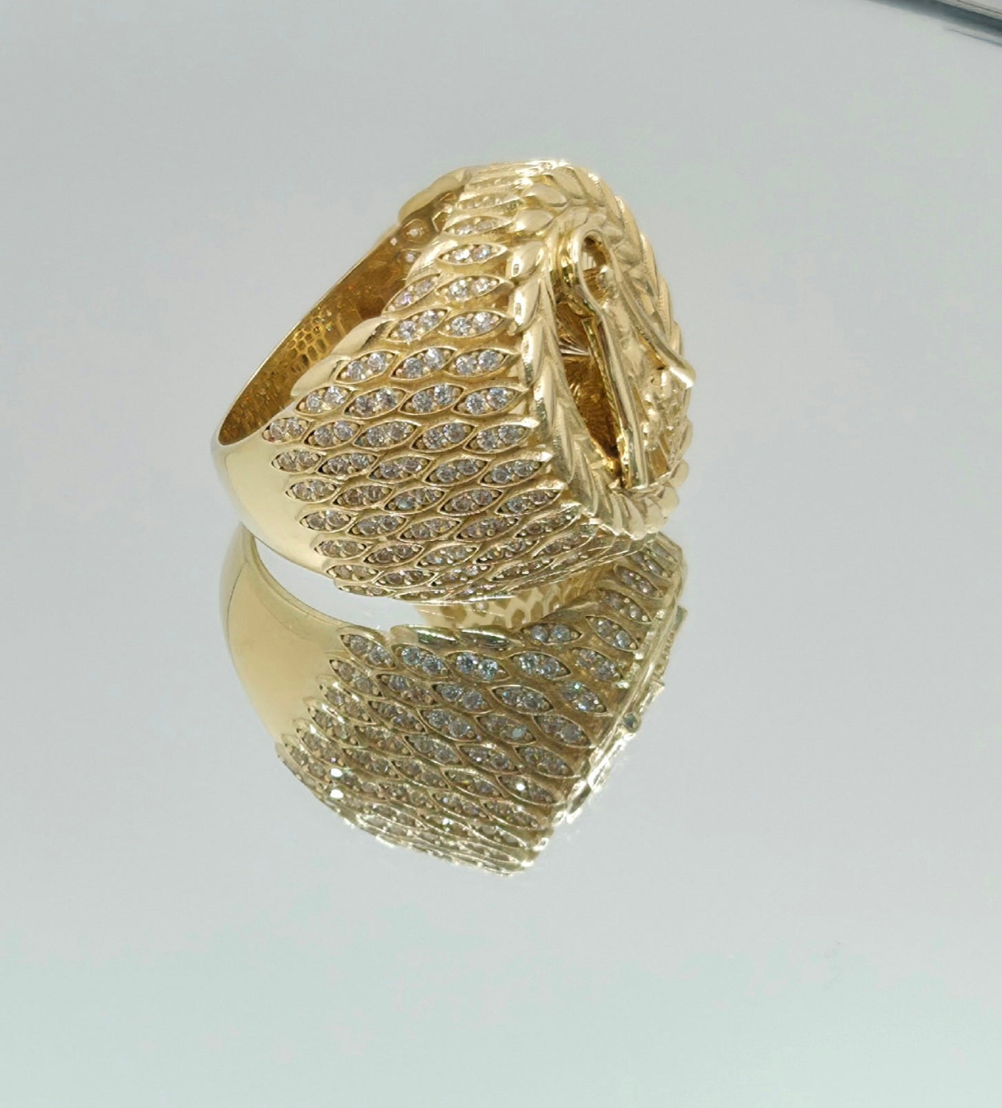 10KT CZ DETAIL LEAVES AROUND SAN LAZARO ROUND RING Size 12 Weight 14.8GR