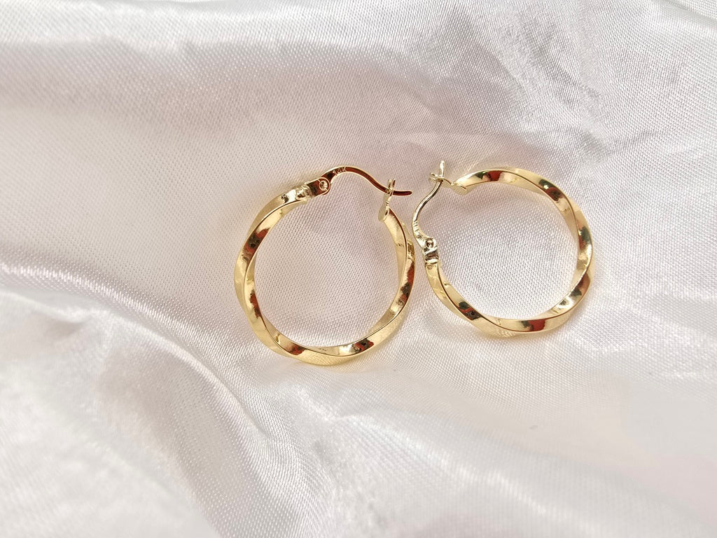 14KT DELICATE CROOKED HOOPS EARRINGS  Size 3 Weight 1.8GR