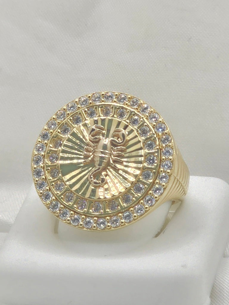 14KT LARGE CIRCULAR RING WITH CZ DETAILS AND A SCORPION Size 10 Weight 9.4GR