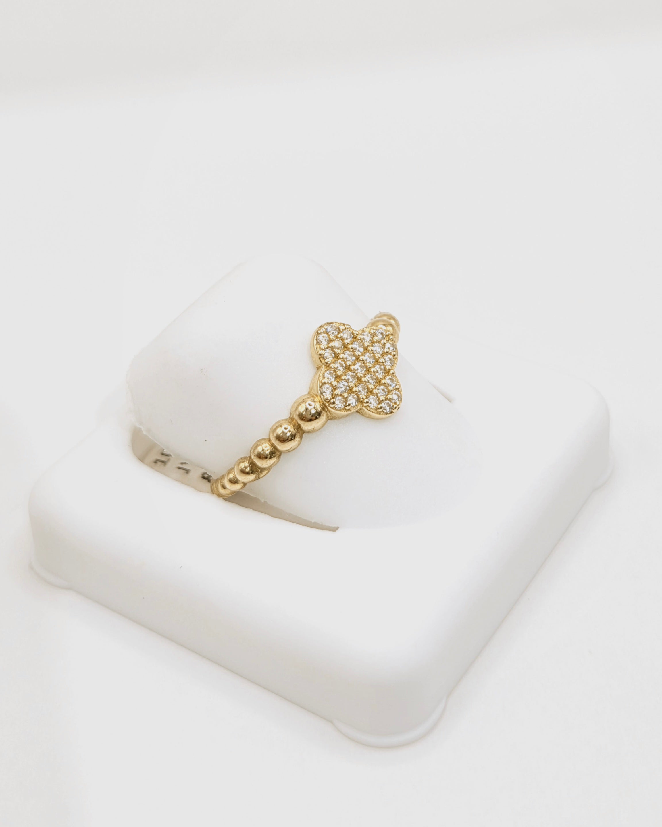 10KT FLOWER RING Size 8 Weigth 1GR