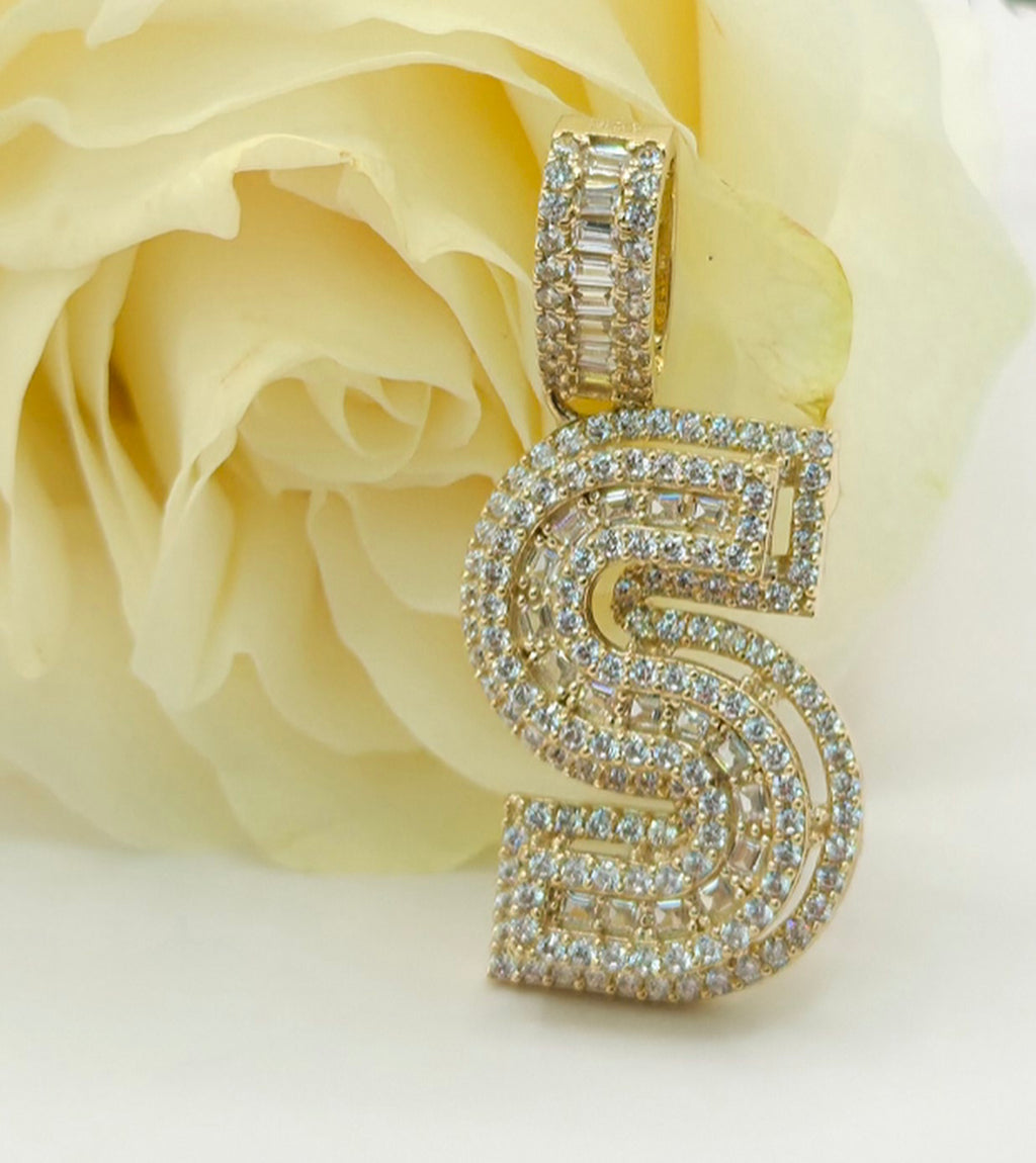 10KT MEDIUM CZ "S" LETTER PENDANT  Weight 5.4GR