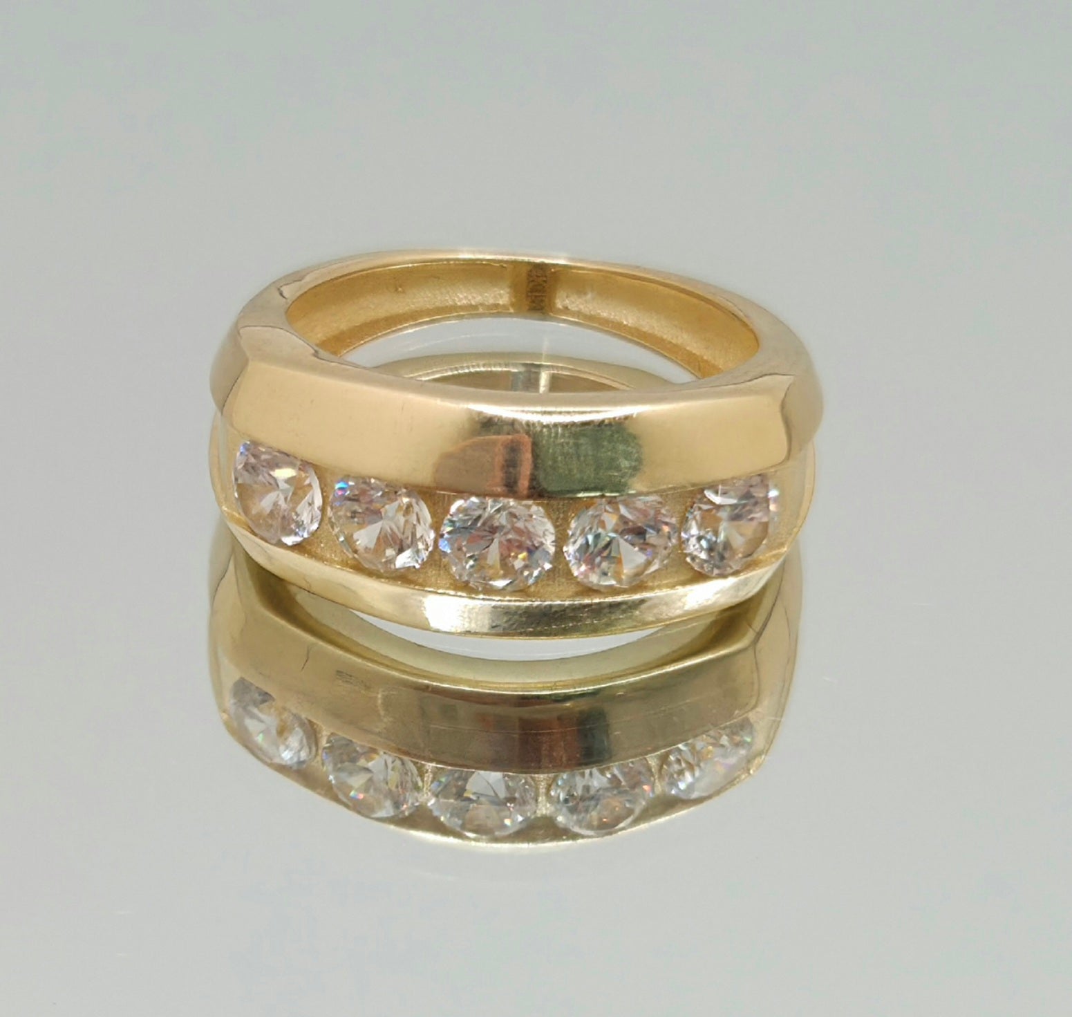 14KT CZ WEDDING BAND MEN'S RING Size 7 Weight 5.7GR