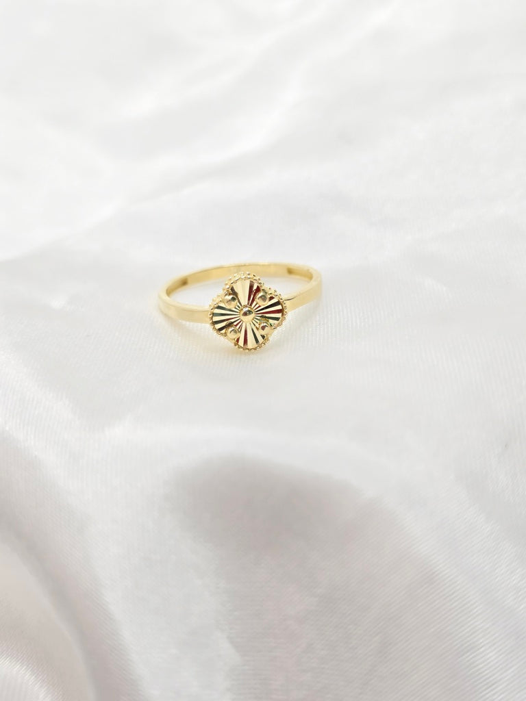 10KT FLOWER RING Size 7.5 Weigth 1.5GR