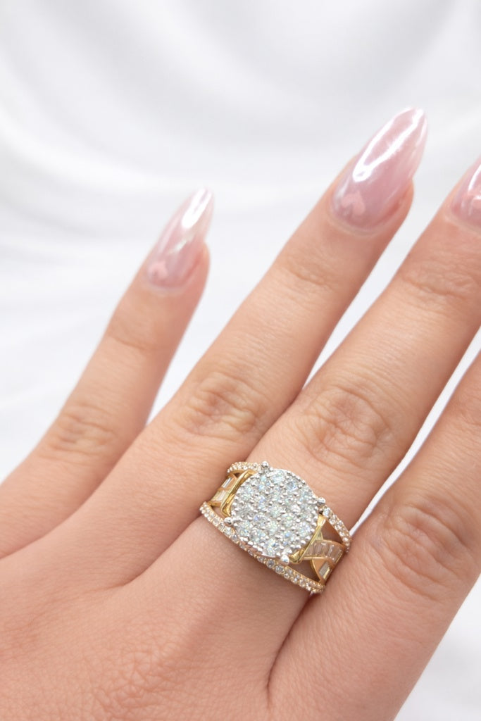 10KT MODERN BAGUETTE HEART DIAMOND RING Size 7 0.50CTW