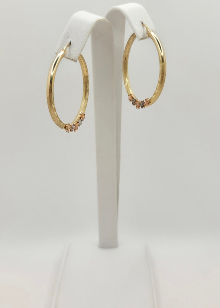 10KT SMALL FLOWERS HOOPS EARRINGS Size 5 Weight 4.5GR