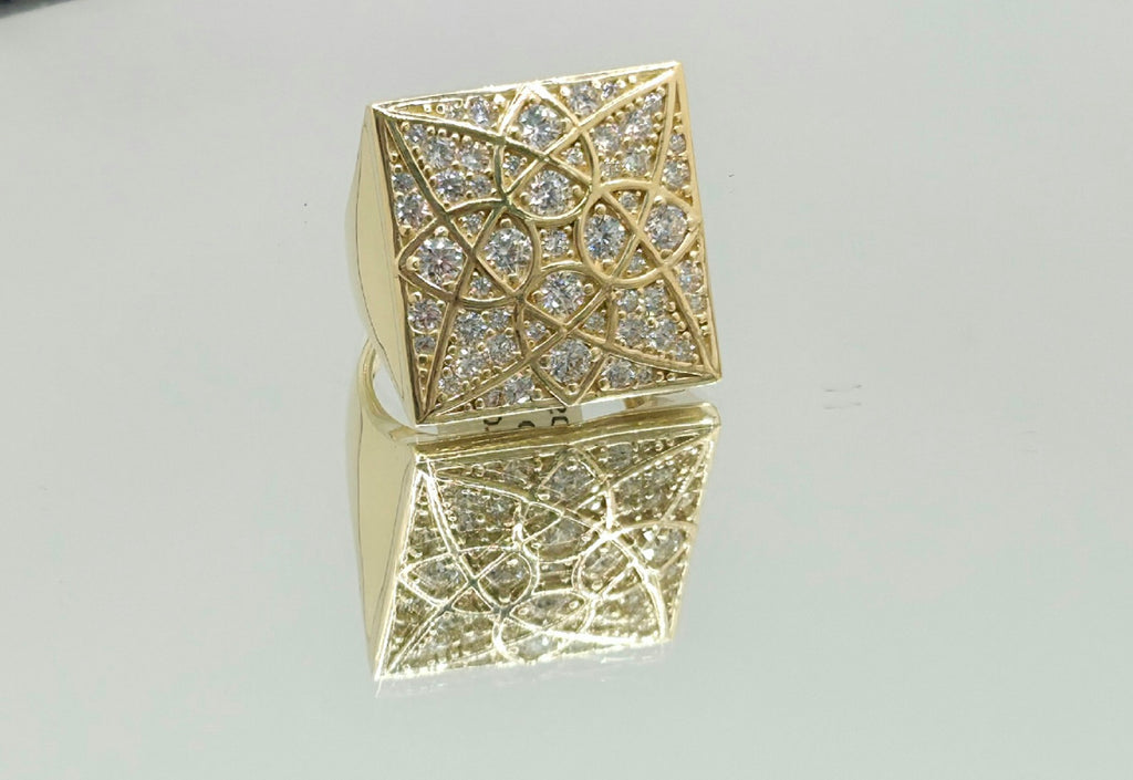 10KT ELEGANT SQUARE ROSETTA MEN'S RING  Size 10 Weight 7.4GR