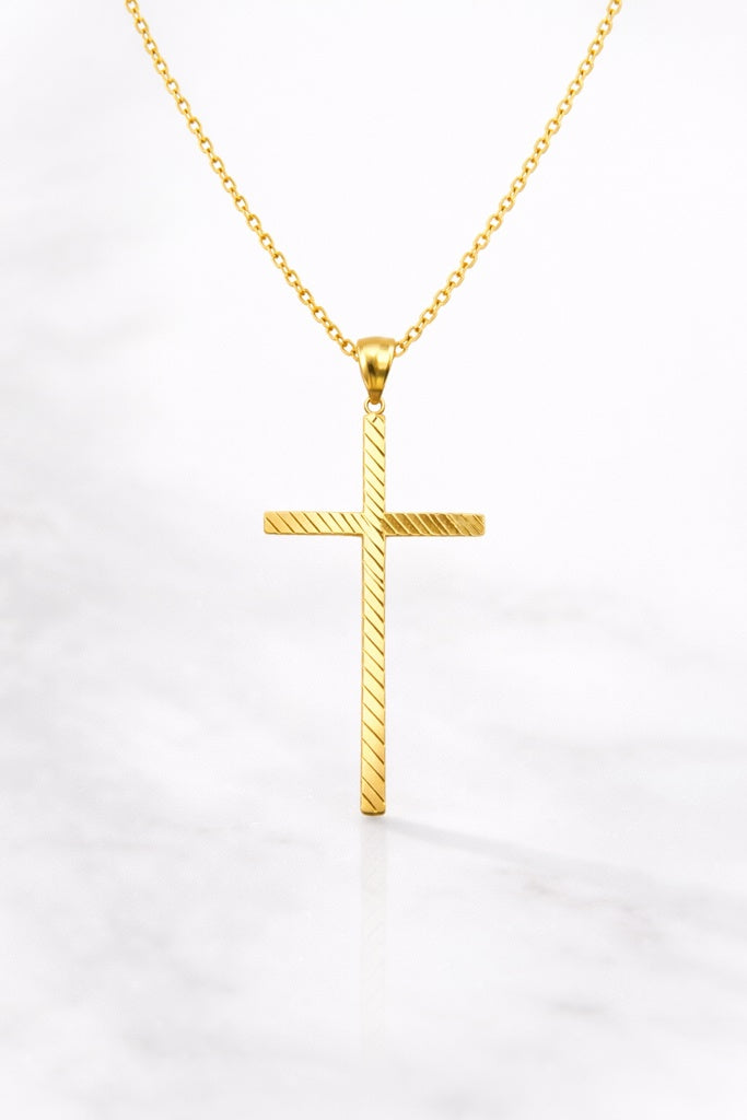 10KT DIAMOND CUT DESIGN CROSS PENDANT Weight 3.2GR